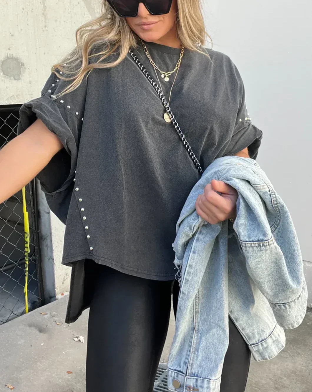 Mila™ | Oversized T-Shirt met studs