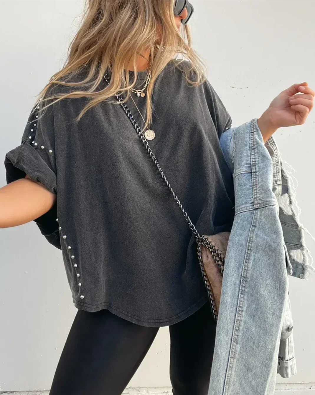 Mila™ | Oversized T-Shirt met studs