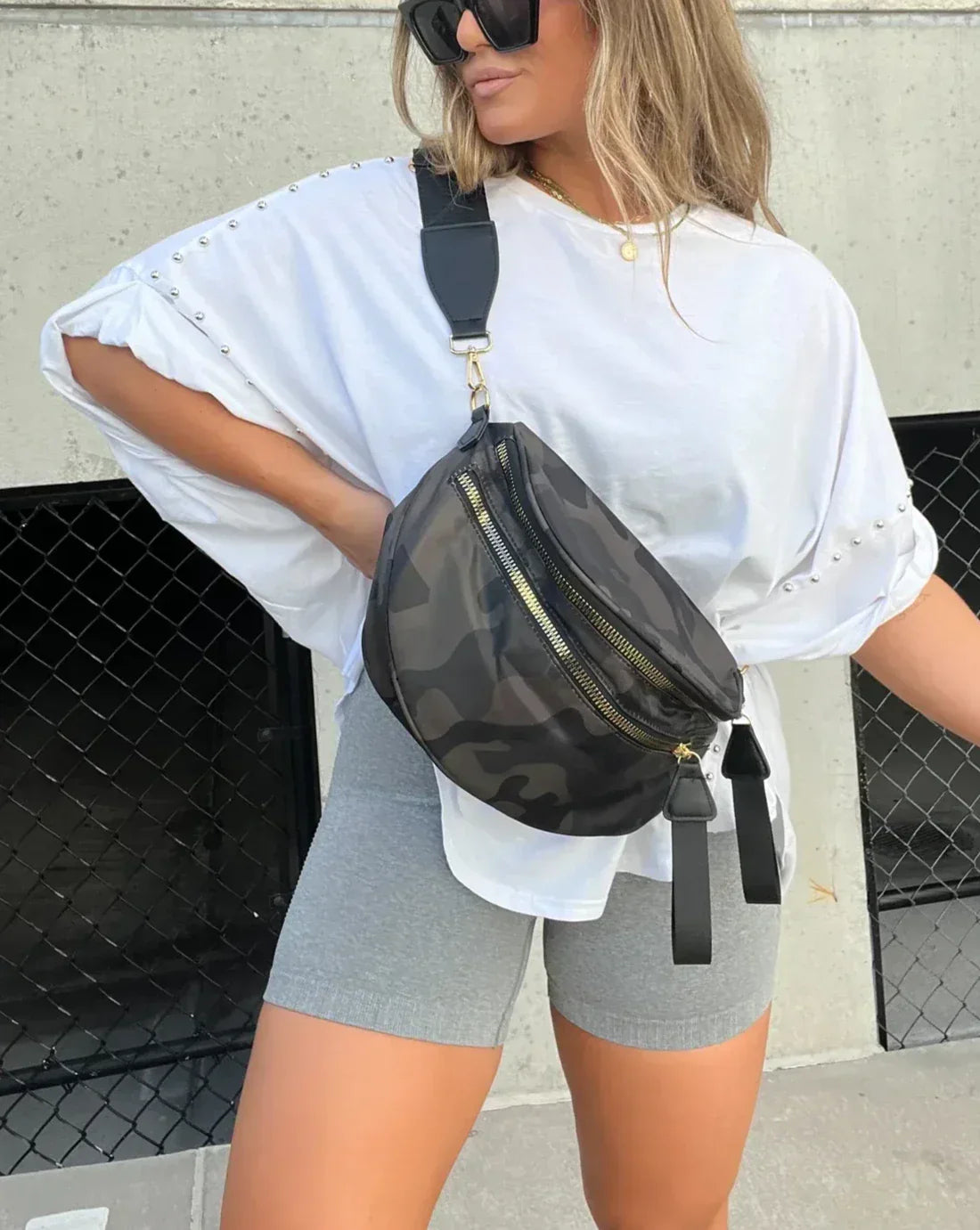 Mila™ | Oversized T-Shirt met studs